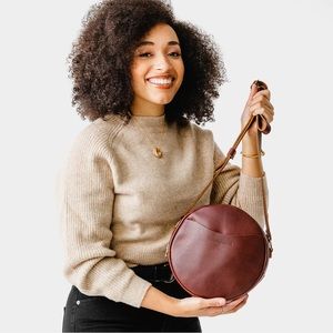 ALMOST PERFECT' CIRCLE CROSSBODY